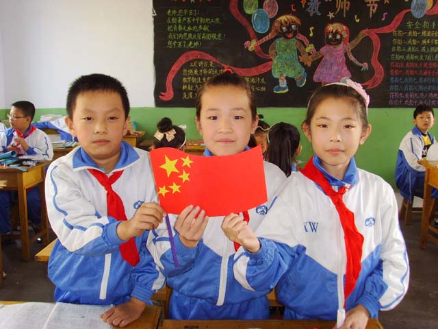 石炭坞小学:千人祝福送祖国