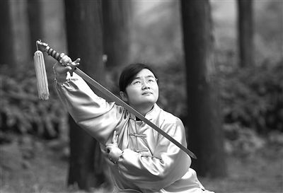 女博士能文更善武(组图)